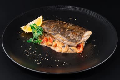 Райдужна форель з овочами