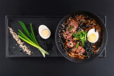 Суп рамен з телятиною