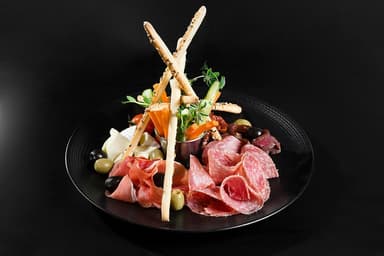 Антипасті по-італійськи