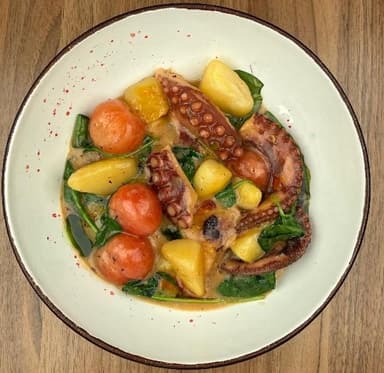 Щупальця восьминога з відвареною