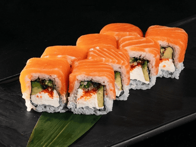 Рол Філ. Delux з копченим лососем