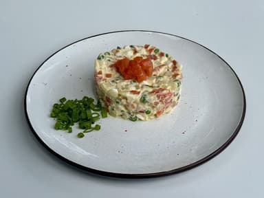 Олів'є з лососем слабої солі