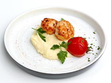 Котлети з лосося та судака з картопляним пюре