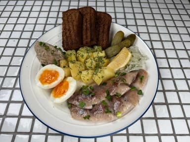 Оселедцевий сніданок